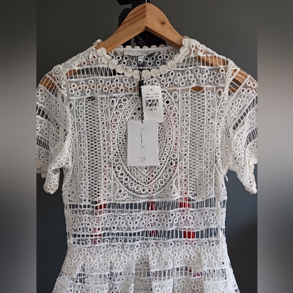 NWT ALEXIS ALANNA white Embroidery dress size XS - Picture 4 of 9